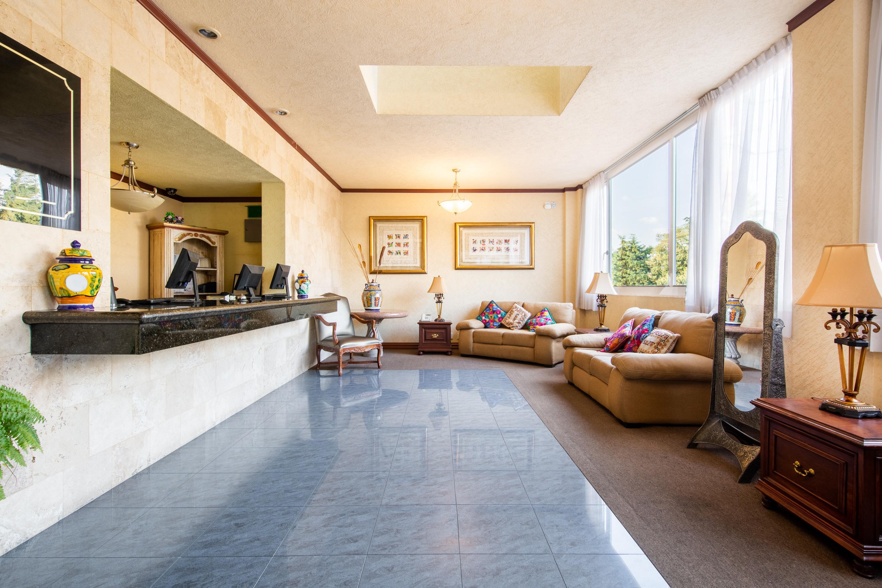 Howard Johnson By Wyndham Toluca Exteriör bild