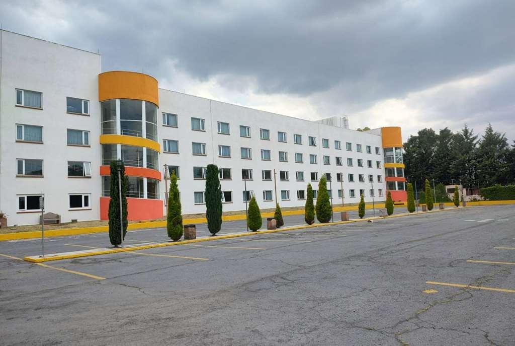 Howard Johnson By Wyndham Toluca Exteriör bild