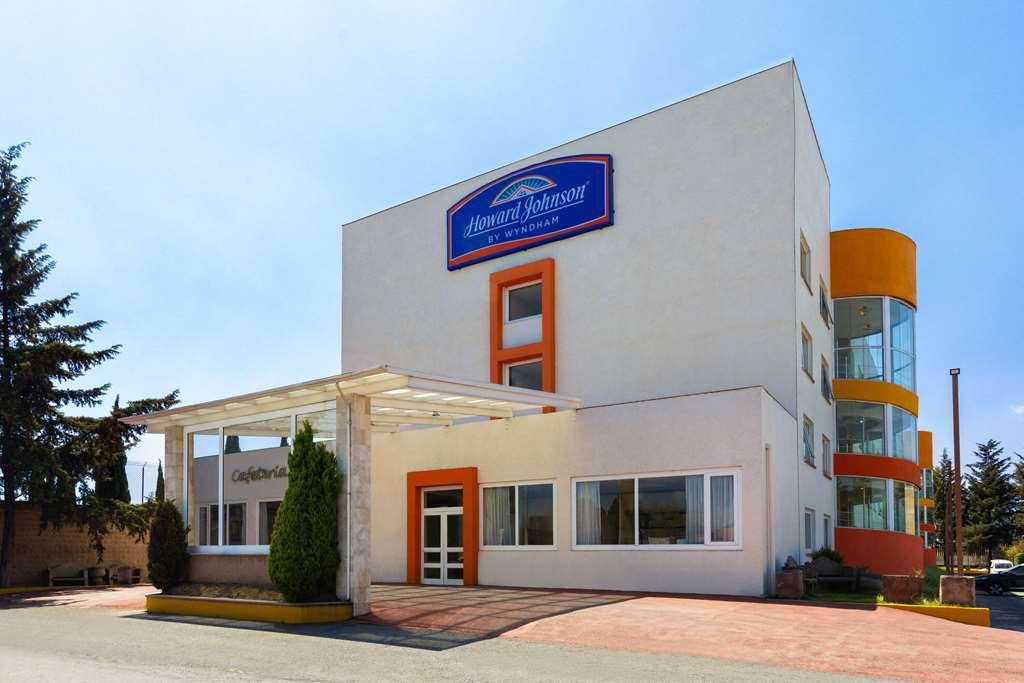 Howard Johnson By Wyndham Toluca Exteriör bild