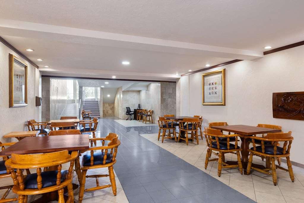 Howard Johnson By Wyndham Toluca Inreriör bild