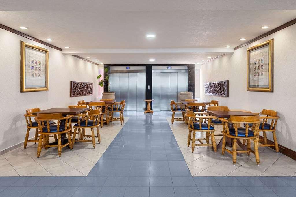 Howard Johnson By Wyndham Toluca Inreriör bild