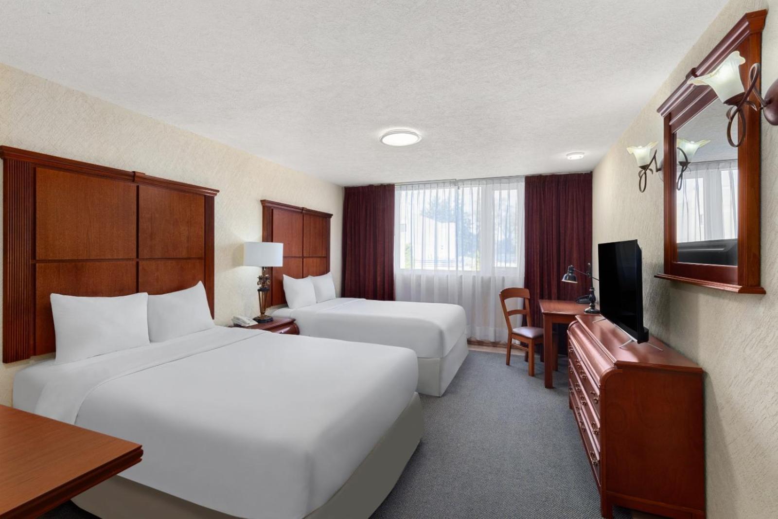 Howard Johnson By Wyndham Toluca Exteriör bild